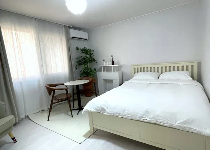 In Itaewon Апартаменты