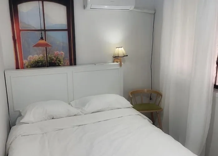 In Itaewon * Сеул